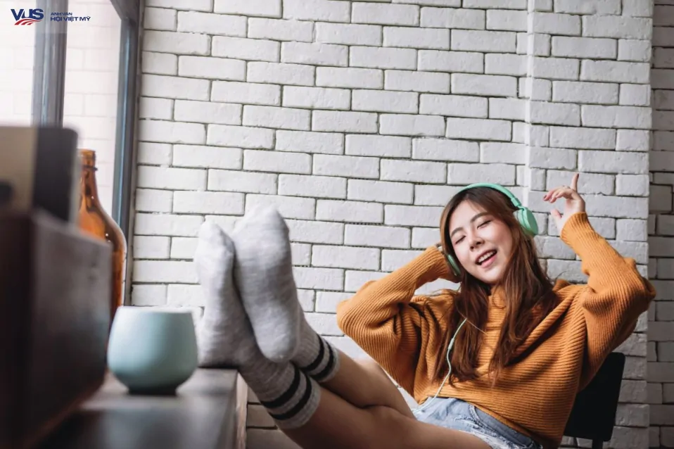 Học tiếng Anh qua bài hát: Cách học vui nhộn & hiệu quả