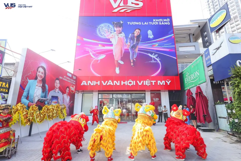 Khai trương 4 cơ sở mới, VUS mang đến trải nghiệm học tiếng Anh chất lượng cho học viên mọi miền