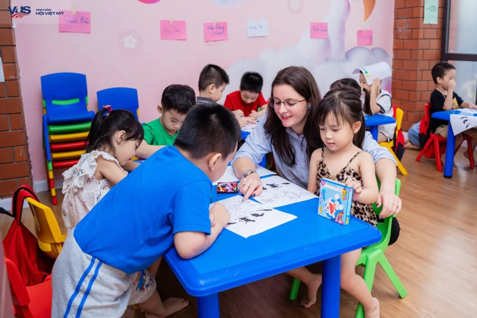 Khóa học tiếng Anh cho trẻ em Happy Kids & Super Kids tại VUS